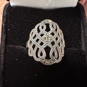 Elegant Silver  marcasite Filigree Ring
